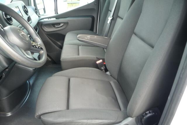 Mercedes-Benz SPRINTER 215 1.9 CDI L2H2 FWD Autm trekhaak, camera