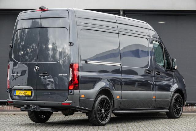 Mercedes-Benz SPRINTER L2H2 315Cdi 150Pk 9G-Tronic | RWD | Stoel-Bank | 3.500Kg trekgewicht | Achteruitrijcamera | Trekhaak | 19''