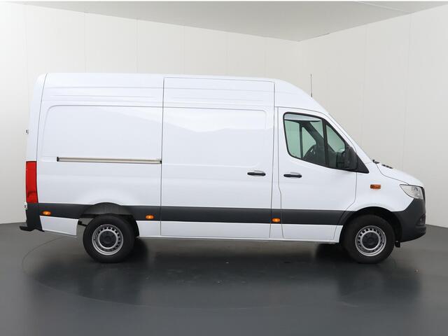 Mercedes-Benz SPRINTER 317 CDI | L2 H2 | 3-zits | Opstaptrede | Parkeercamera | Navigatie | Bluetooth | Certified