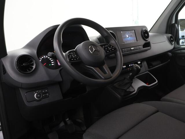 Mercedes-Benz SPRINTER 317 CDI | L2 H2 | 3-zits | Opstaptrede | Parkeercamera | Navigatie | Bluetooth | Certified