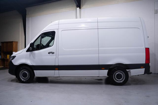 Mercedes-Benz SPRINTER 317 CDI 170 pk L2H2 Automaat va 399,- p/mnd Airco, Apple Carplay, Camera, Laadruimte Pakket, PDC V+A, 3-Zits