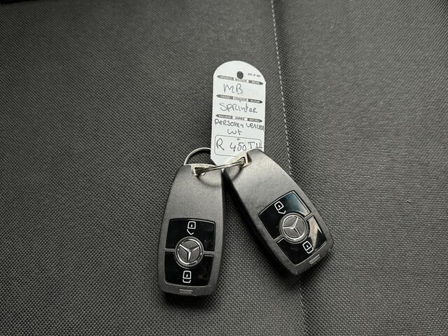 Mercedes-Benz SPRINTER Rolstoelvervoer | 9-Persoons | Rolstoellift | Touchscreen | Voorinstap | Prijs Incl BTW en BPM