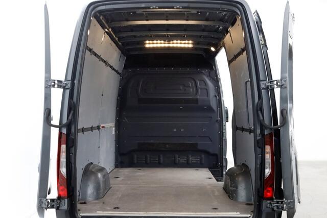 Mercedes-Benz SPRINTER 316 CDI 163pk L2H2 LED/Camera/Navi/Trekhaak 2800kg 02-2019
