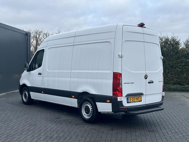 Mercedes-Benz SPRINTER 317 CDI 170 PK / L2H2 / 270 A DEUREN / AIRCO / CRUISE / APPLE CARPLAY / CAMERA / 3-ZITS