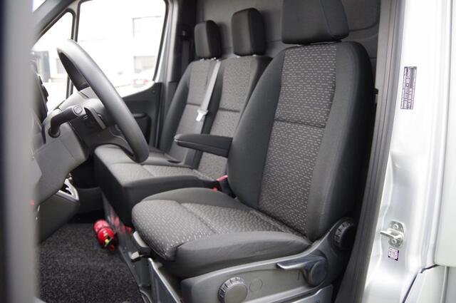 Mercedes-Benz SPRINTER 319 3.0 CDI V6 AUT. BAKWAGEN/LAADKLEP/ZIJDEUR, LED, CRUISE, CLIMA, DAB, NAVI BY APPLE CARPLAY, MEUBELBAK