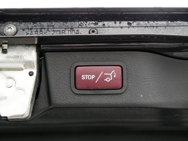 Mercedes-Benz V-KLASSE 250d Lang Avantgarde Grijs Kenteken Panoramadak Leder Trekhaak Burmester 360 Camera 18 Inch