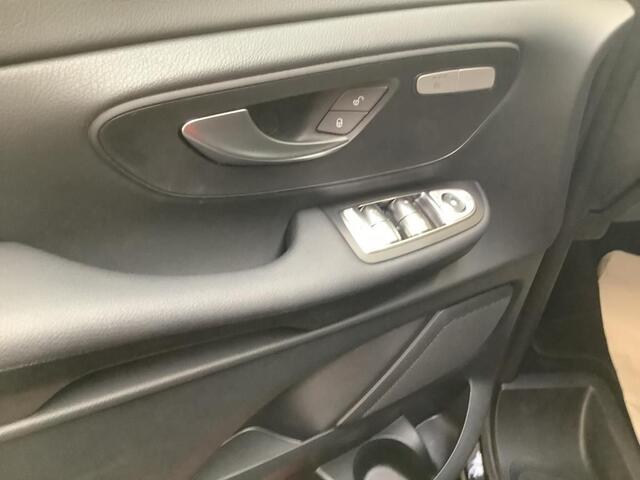 Mercedes-Benz V-KLASSE 250d Lang Edition LED NAVI Trekhaak 2 SCHUIFDEUREN CAMERA STOELVERWARMING