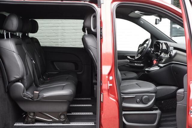 Mercedes-Benz V-KLASSE 250d / BPM VRIJ / Lang / AMG / DC / 4-Matic / 2x Schuifdeur / MBUX (apple carplay) / Camera / NIEUWSTAAT