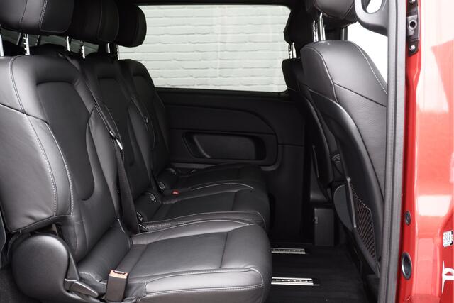 Mercedes-Benz V-KLASSE 250d / BPM VRIJ / Lang / AMG / DC / 4-Matic / 2x Schuifdeur / MBUX (apple carplay) / Camera / NIEUWSTAAT