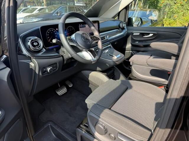 Mercedes-Benz V-KLASSE 250d L2 Style Nieuw Model Grijs Kenteken WIDESCREEN COCKPIT DISTRONIC EL. SCHUIFDEUREN TREKHAAK LED CAMERA