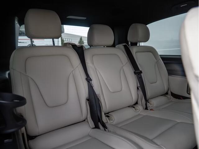 Mercedes-Benz V-KLASSE 250d L2 Avantgarde Nieuw Model 7-zitter Airmatic Stoelkoeling Distronic Trekhaak Burmester 360 Camera Stuurverwarming LED 18 Inch