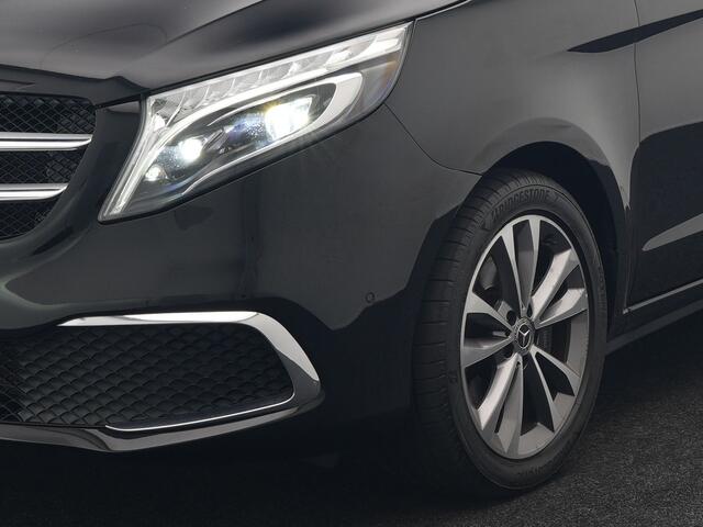 Mercedes-Benz V-KLASSE 250d Lang Avantgarde Edition 7-Persoons | Panodak | Lederen Stoelen Ventilatie & Verwarmd | Burmester Audio | Multi Beam LED | Adaptive Cruise | 360 Camera | Schuifdeuren Elektrisch | Apple Carplay | Sfeerverlichting | Blis | Navig