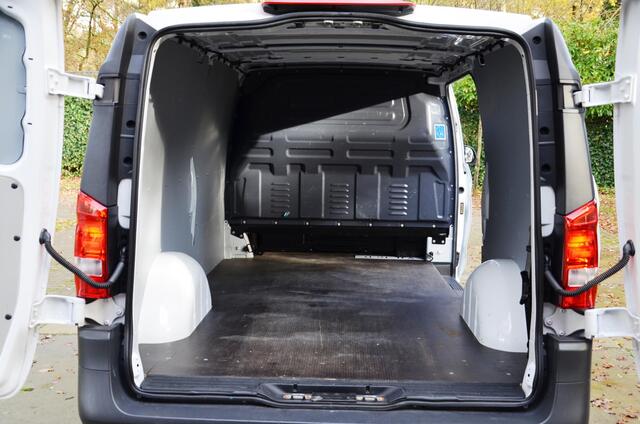 Mercedes-Benz VITO 116 CDI Extra Lang Navi/Airco/Pdc/Cr-Controle/Trekhaak/Achteruitrijcamera/Achterdeuren
