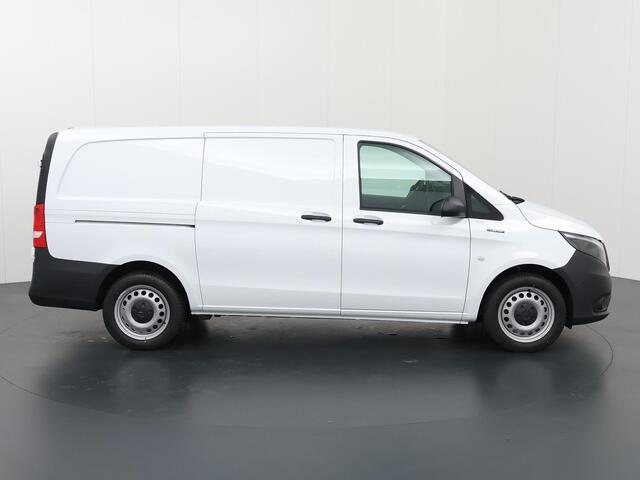 Mercedes-Benz VITO eVito Bestelwagen 66 kWh L2 | Navigatie | Parkeercamera | Stoelverwarming | Lederen stuurwiel