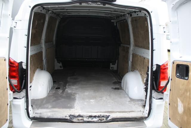 Mercedes-Benz VITO 114 CDI Lang - NAVIGATIE - CAMERA - TREKHAAK - IMPERIAAL - PDC