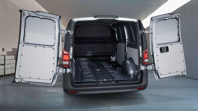 Mercedes-Benz VITO eVito 112 L2 66 kWh