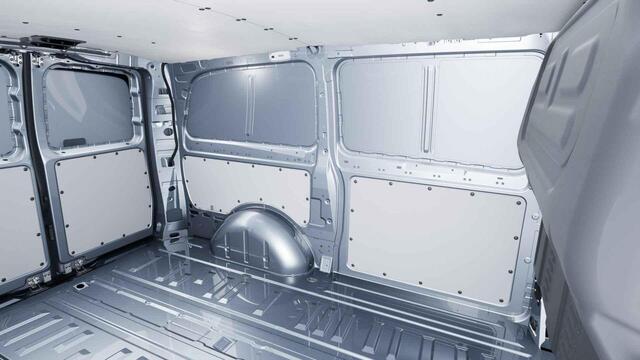 Mercedes-Benz VITO eVito 129 PRO L2 90 kWh