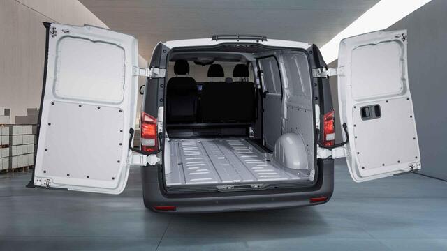 Mercedes-Benz VITO eVito 129 PRO L2 90 kWh