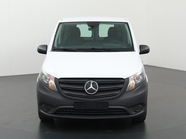 Mercedes-Benz VITO eVito Bestelwagen 66 kWh L2 | Navigatie | Parkeercamera | Stoelverwarming | Cruise control
