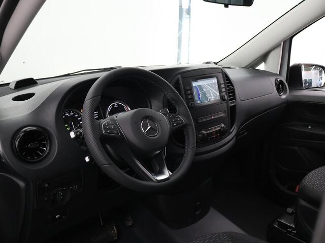 Mercedes-Benz VITO eVito Bestelwagen 66 kWh L2 | Navigatie | Parkeercamera | Stoelverwarming | Cruise control