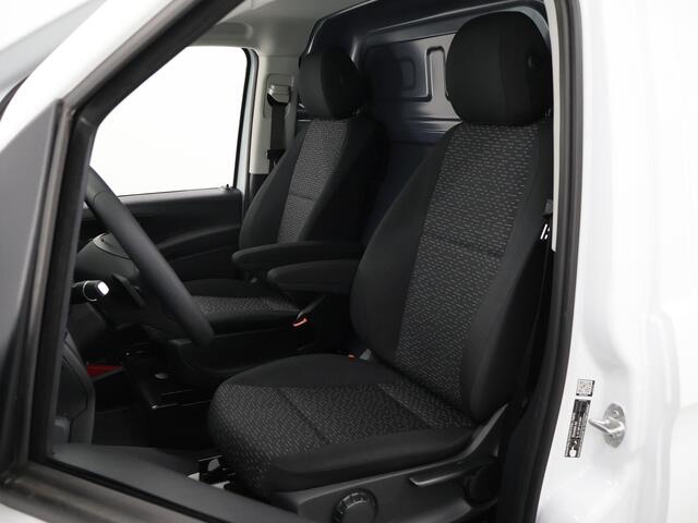 Mercedes-Benz VITO eVito Lang 66 kWh | Stoelverwarming | Navigatie | Parkeercamera | Airco