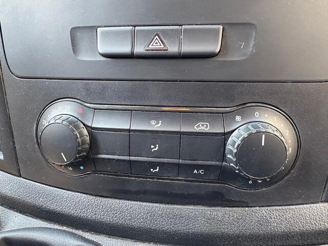 Mercedes-Benz VITO 111 CDI Navigatie Achterdeuren Cruise Trekhaak PDC Airco