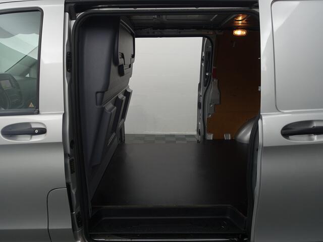 Mercedes-Benz VITO 116 CDI L2 Avantgarde Aut- 2x Schuifdeur, 3 Pers, Lane Assist, Xenon Led, Camera, Park Assist