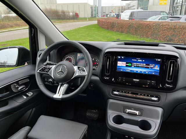 Mercedes-Benz VITO 119 CDI L2 Select Dubbele Cabine | 19 inch | Leer Mercedes-Benz Vito 119 CDI L2 Select Dubbele Cabine | 20 inch | Leer | Luchtvering | Rij-assistent Pakket Plus | 2500kg Trekhaak | Elektrisch Verstelbare Stoelen met Memory | ETCETERA....