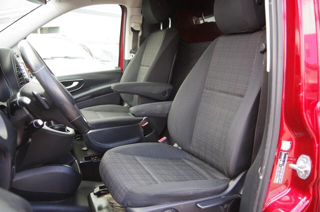 Mercedes-Benz VITO 119 CDI L2 AUT, LED, TREKHAAK, CAMERA, CLIMA, NAVI, CRUISE, PARKEERSENSOREN, NL AUTO, NAP