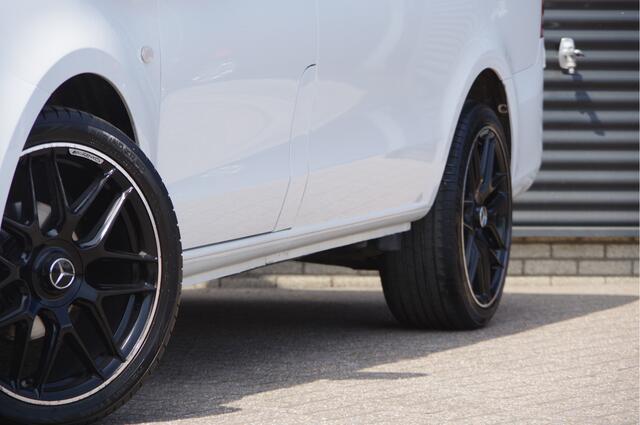 Mercedes-Benz VITO L2 150PK 3-ZITS, LED, TREKHAAK, CAMERA, ALCANTARA HEMEL, CRUISE, AIRCO, DIAMONT GRILLE, 20'' LM WIELEN