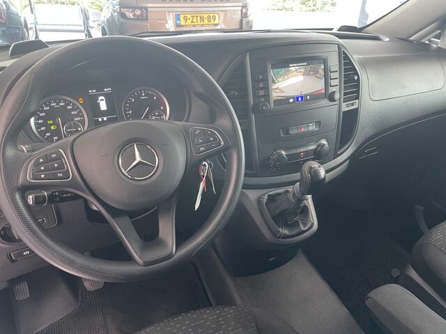 Mercedes-Benz VITO 114 CDI Extra Lang Airco - Cruise control - Navigatie full map - Achteruitrijcamera - Zijschuifdeur rechts - Parkeersensoren voor en achter - Trekhaak - Aluminium trap - zeer nette bus