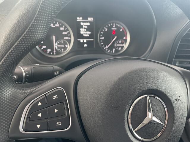 Mercedes-Benz VITO 114 CDI Extra Lang Airco - Cruise control - Navigatie full map - Achteruitrijcamera - Zijschuifdeur rechts - Parkeersensoren voor en achter - Trekhaak - Aluminium trap - zeer nette bus