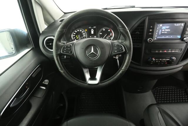 Mercedes-Benz VITO 119 CDI Extra Lang 191PK Automaat Airco Cruise Camera Trekhaak Navigatie 3 Persoons LED 18''LMV