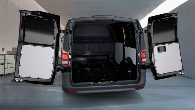 Mercedes-Benz VITO eVito 112 L2 60 kWh