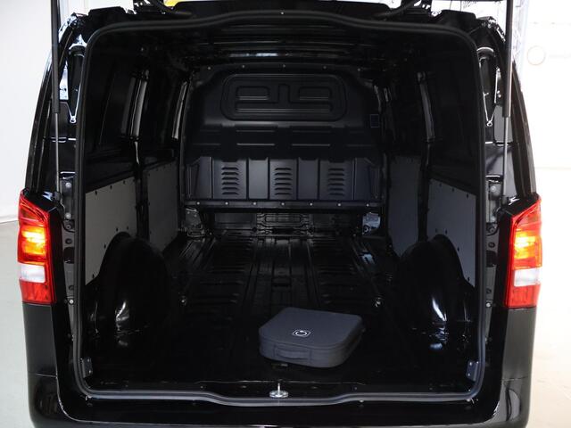 Mercedes-Benz VITO eVito 112 L2 66 kWh | Stoelverwarming | Navigatie | Achteruitrijcamera | Airco | LED Koplampen | Cruise Control | Dodehoekassistent |