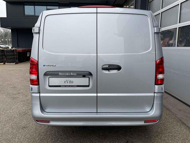 Mercedes-Benz VITO eVito 112 L2 60 kWh Mercedes-Benz eVito eVito 112 L2 66 kWh
