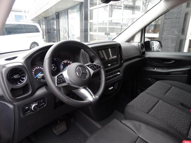 Mercedes-Benz VITO eVito 112 L2 60 kWh Mercedes-Benz eVito eVito 112 L2 66 kWh