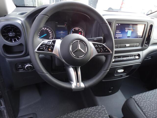 Mercedes-Benz VITO eVito 112 L2 60 kWh Mercedes-Benz eVito eVito 112 L2 66 kWh