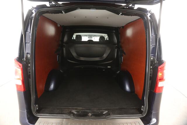 Mercedes-Benz VITO 114 CDI Lang | Automaat | DC | 5-Zits | Airco | Camera | Cruise | Carplay | PDC | Trekhaak | 17"LMV