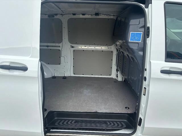 Mercedes-Benz VITO 116CDI L3H1 (XXL) Automaat Airco Navi Cruisecontrol Trekhaak FACE LIFT ( BPM VRIJ )