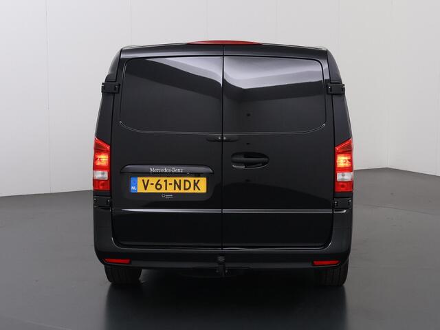 Mercedes-Benz VITO 114 CDI | Aut. | Lang L2 | Pro | Parkeercamera | Airco | Stoelverwarming | 3-zits | 2500 KG. Trekhaak | Cruise Control | Achterdeuren | Comfort Bestuurdersstoel | Certified