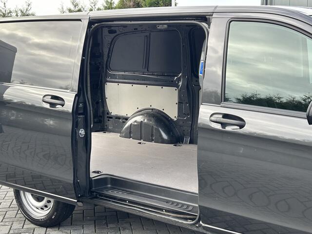 Mercedes-Benz VITO 110 CDI 110 PK / L2H1 / 1e EIGENAAR / TREKHAAK / AIRCO / BLUETOOTH