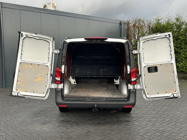 Mercedes-Benz VITO 114 CDI 136 PK AUTOMAAT / L2H1 / 1e EIG. / TREKHAAK / AIRCO / CRUISE / BLUETOOTH / PDC