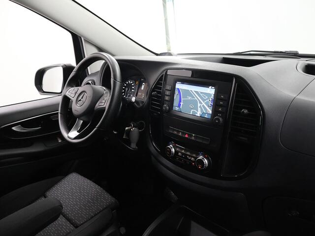 Mercedes-Benz VITO 119 CDI | L3 XL | DUBBEL CABINE | 190 PK | AUT. | LED | NAVIGATIE | CLIMATE CONTROL | CAMERA | PARKEERSENSOREN | BETIMMERDE LAADRUIMTE | TREKHAAK | METALLIC | CARPLAY / ANDROID AUTO | 17" LICHTMETALEN WIELEN