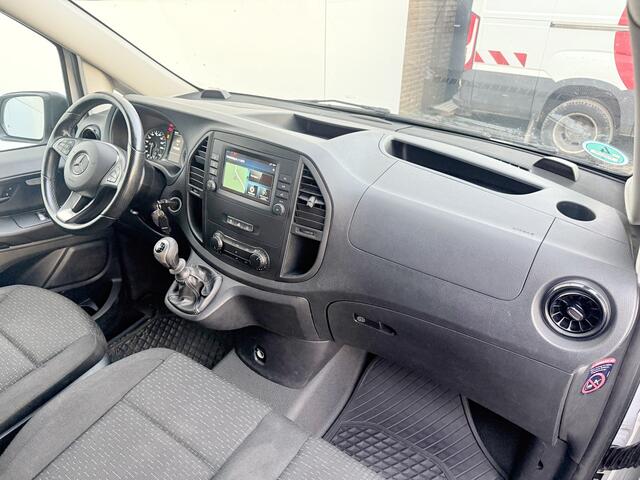Mercedes-Benz VITO 116 1.9 CDI L2H1 Climate Control Cruise Control Camera Navigatie Stoelverwarming Parkeersensoren voor achter
