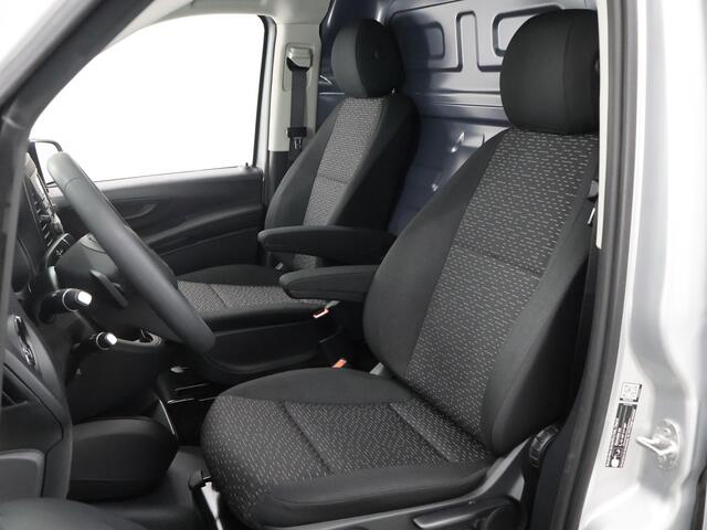 Mercedes-Benz VITO eVito Bestelwagen 66 kWh PRO L3 | Stoelverwarming | Navigatie | Airco | LED Koplampen | Cruise Control | Schuifdeur links + Rechts |