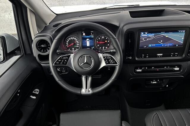 Mercedes-Benz VITO 119 CDI L2 4x4 Automaat | AMG Black Edition | Lederen bekleding | Adaptief cruise control | Camera | Parkeersensoren