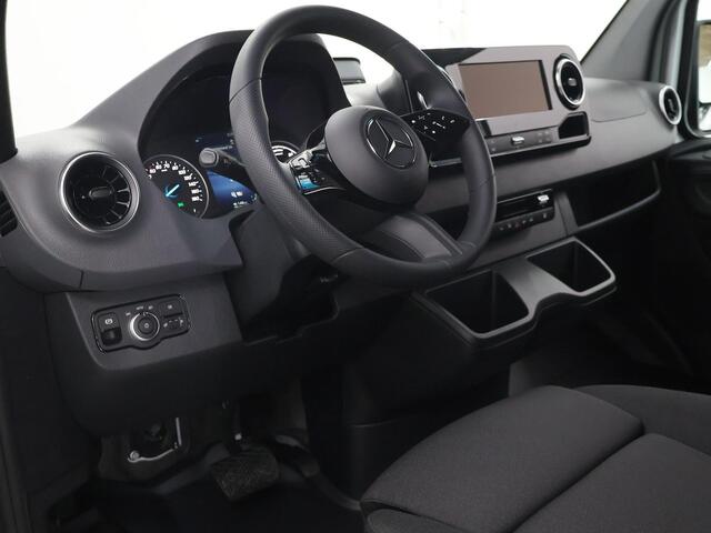 Mercedes-Benz eSprinter 414 L3 Pro 81kWh Mercedes-Benz eSprinter 414 GB L3 RWD PRO