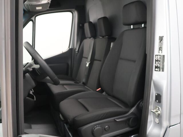 Mercedes-Benz eSprinter 314 GB L2 RWD PRO | Trekhaak | 3 zits | Achteruitrijcamera | Climate Control | Cruise Control | Airco |