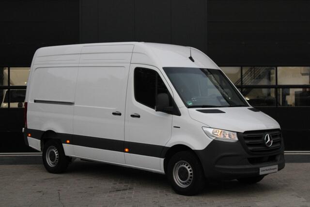 Mercedes-Benz eSprinter 314 L2H2 Pro 56kWh - Carplay - Camera - Betimmering - Cruise - Blind Spot - Rijklaar